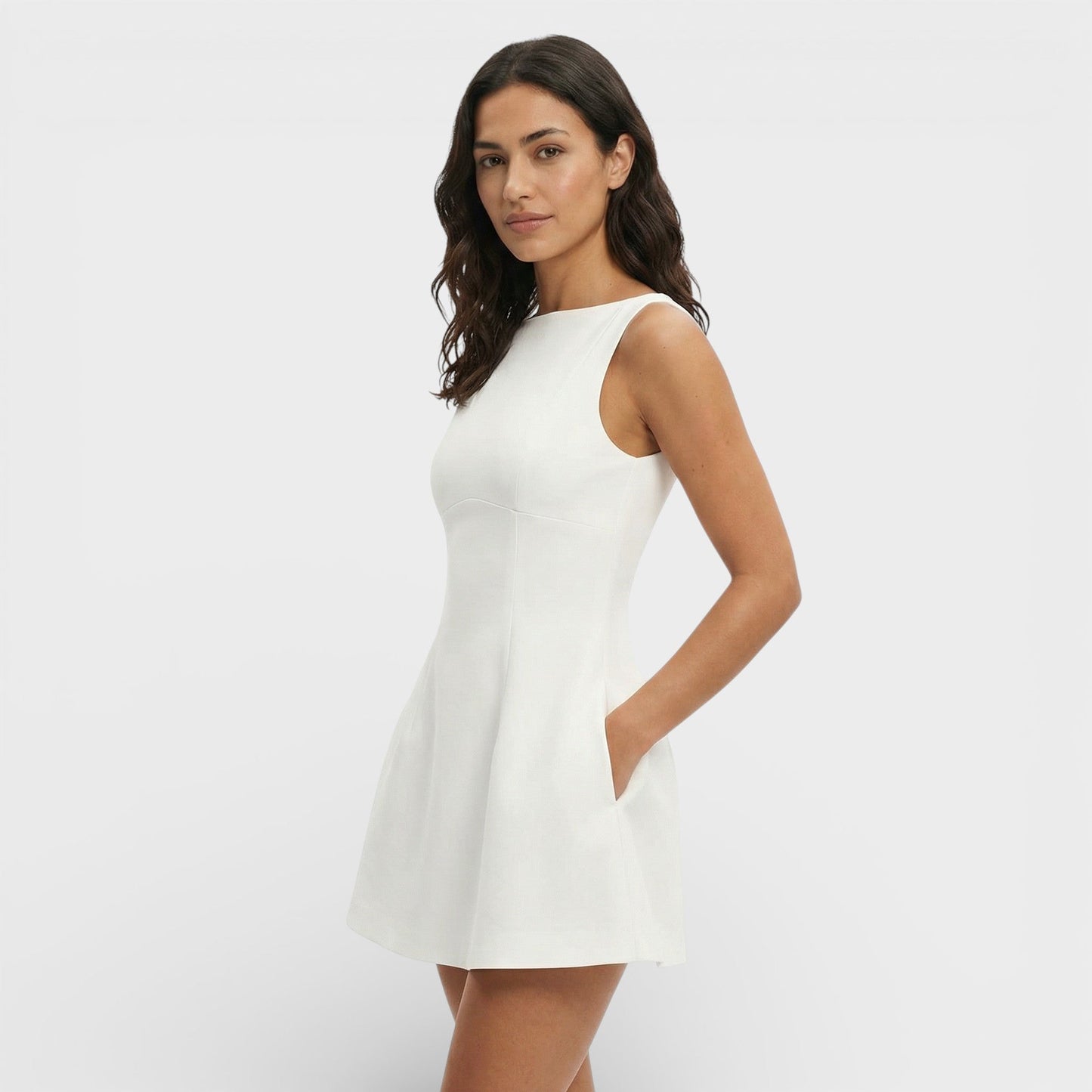 Lucía | Vestido mini línea A | Elegancia minimalista